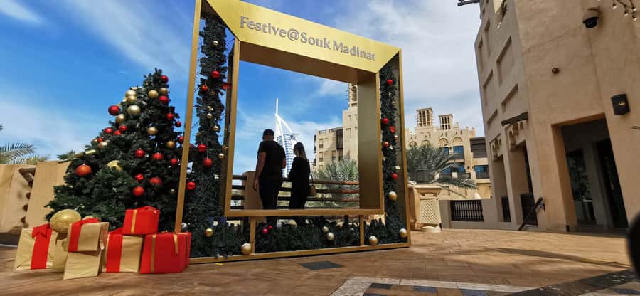 Dubai: 4-Hour Semi Private City Tour and Burj Khalifa Ticket - Gold Souk and the spice market in Deira