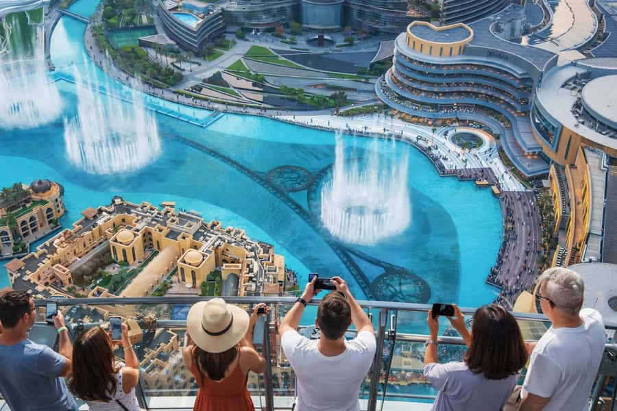 Dubai: 4-Hour Tour with Burj Khalifa Tickets - Timing, comfort, and the end at Dubai Mall