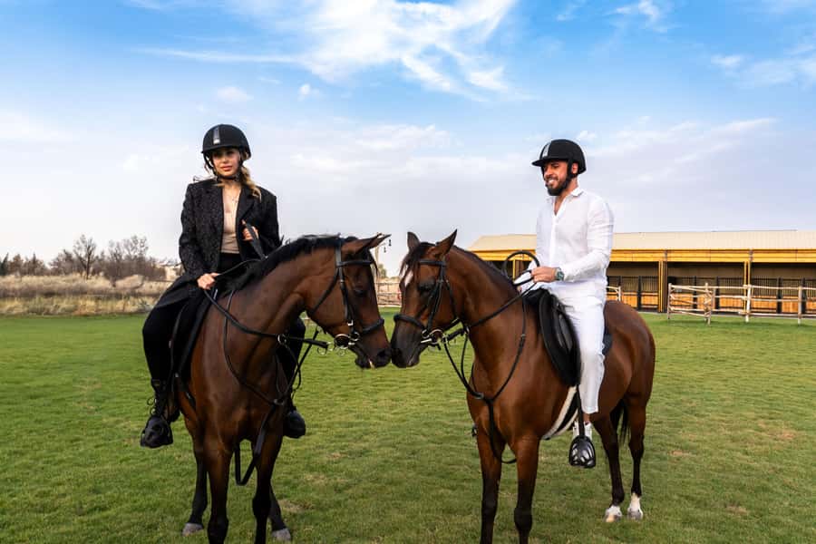 Dubai: Al Marmoom Oasis Horse Riding Experience with Snack - Dress properly for the saddle