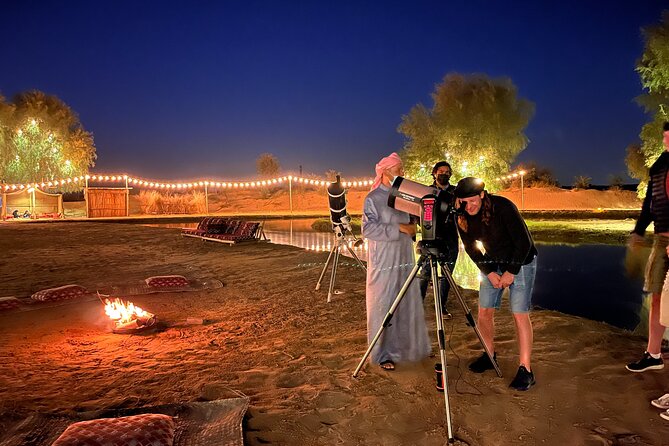 Dubai: Al Marmoom Oasis Vintage Safari: Camels, Stargazing & Meal - Riding the 1980s Mercedes across Al Marmoom