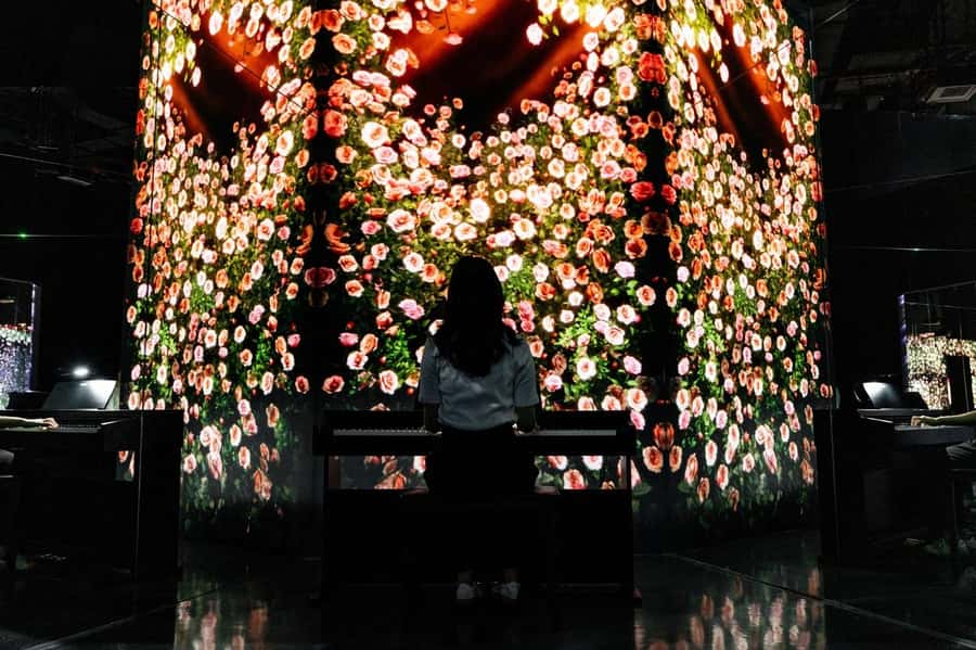 Dubai: Arte Immersive Museum Entry Ticket - Life of UAE adds local context