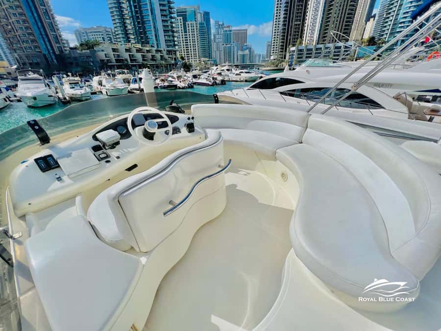 Dubai: Azimut 42 Feet Private Luxury Yacht Cruise - Choosing between one, three, and four hours
