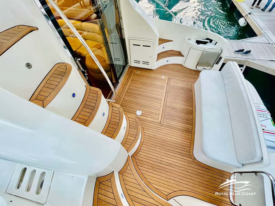 Dubai: Azimut 42 Feet Private Luxury Yacht Cruise - Swimming, fishing, and time on the water