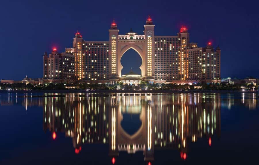 Dubai: Big Bus Panoramic Night Tour & Optional Dinner Cruise - Choosing the dhow dinner and fountain show upgrade