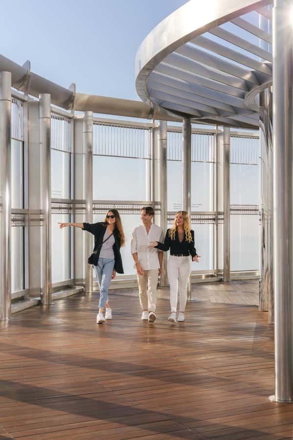 Dubai: Burj Khalifa Levels 124 & 125 Entry Ticket + Options - Is $43 good value for the time?