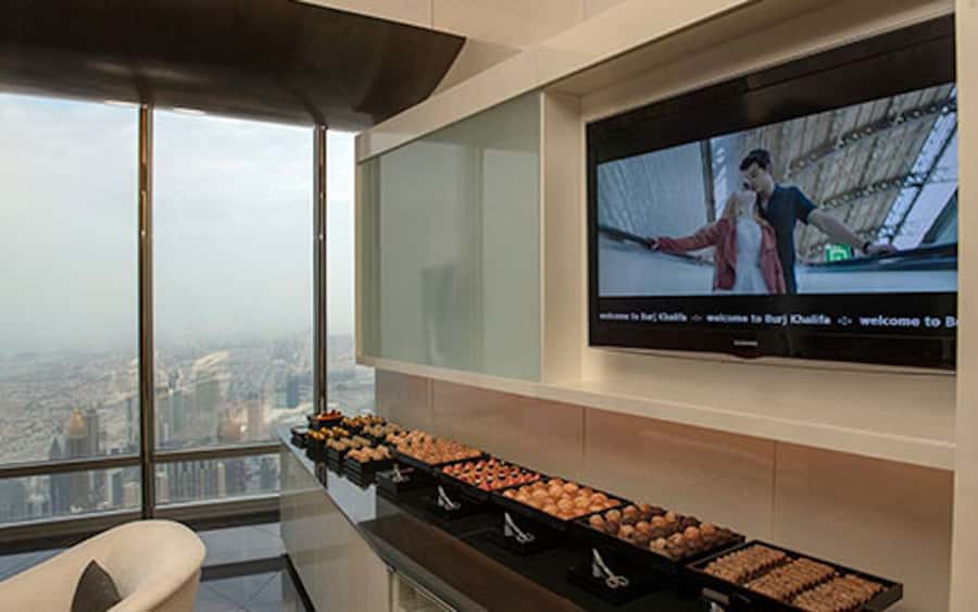 Dubai: Burj Khalifa VIP Experience Level 152 Lounge Access - Level 154 and the highest open-air view