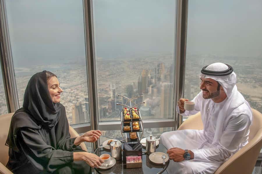 Dubai: Burj Khalifa VIP Experience Level 152 Lounge Access - The lounge experience on levels 152 to 154