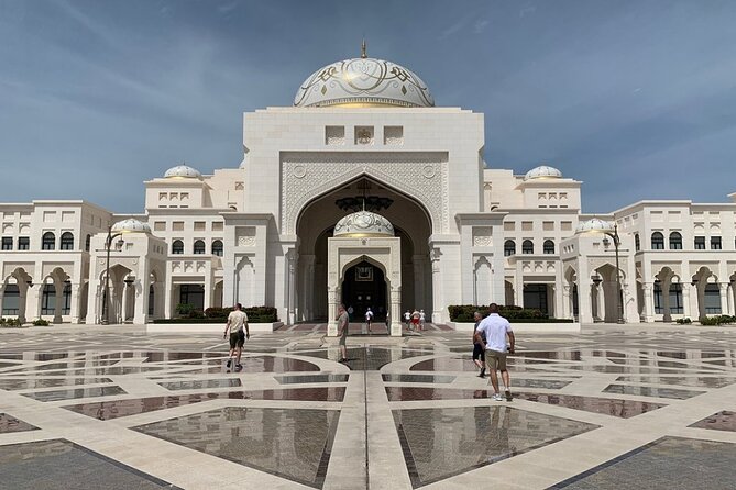 Dubai city tour - Adding Dubai Mall, Emirates Mall, or other stops