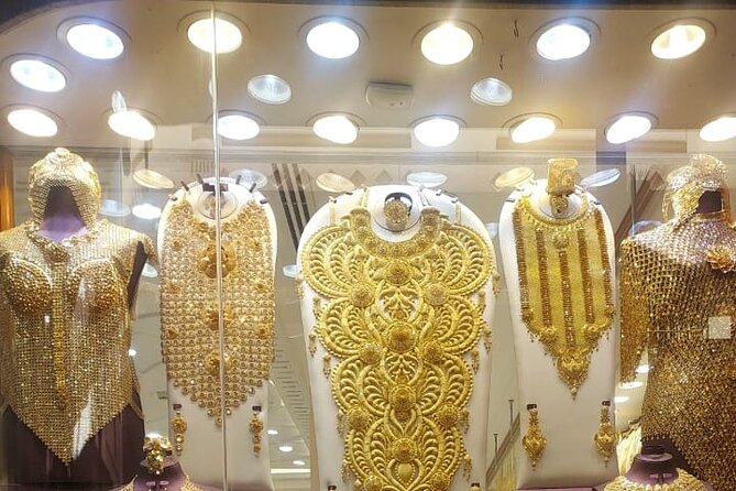 Dubai City Tour: Old & New Dubai Abra Ride, Palm Island, Souks - Gold Souk, Spice Souk, and the shopping question