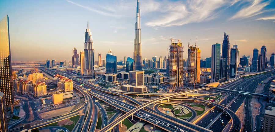 Dubai: City Tour with Professional Guide in Luxury Car - Why this five-hour format works in Dubai