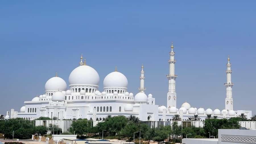 Dubai: Combo Abu Dhabi Grand Mosque tour & Dubai City tour - Sheikh Zayed Grand Mosque from 8:30 AM to noon