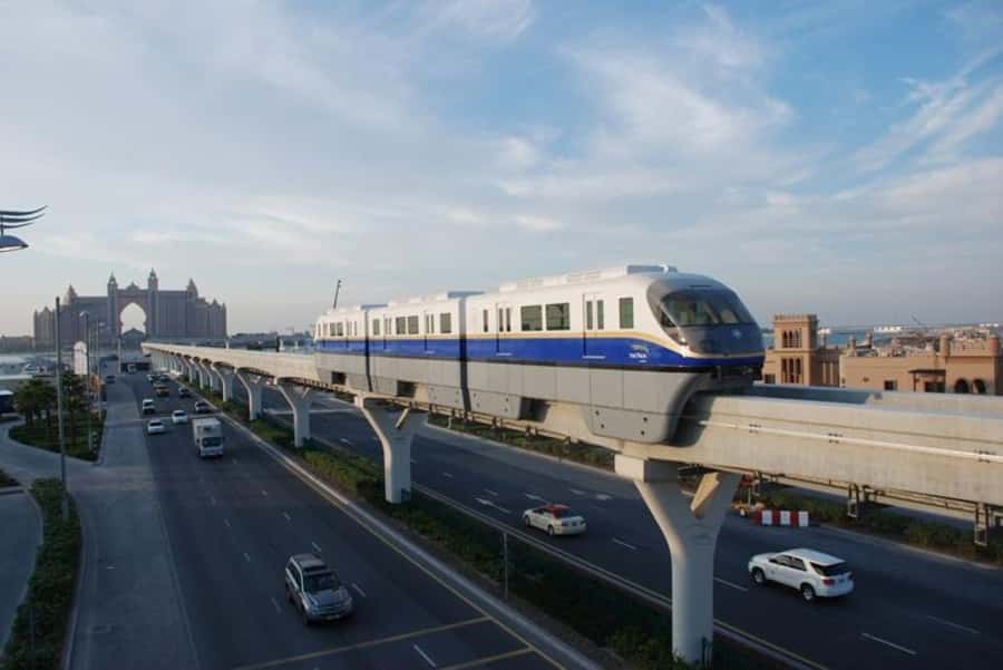 Dubai Combo: Morning City Tour & Evening Desert Safari - Guides, vehicles, and the human side