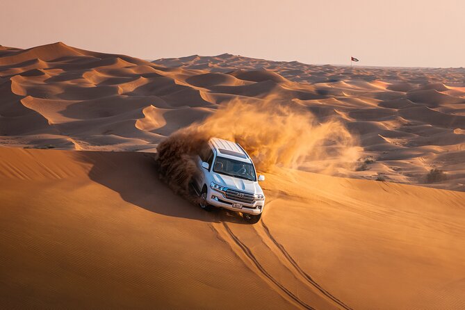 Dubai Desert Safari with Belly Dance, Fire Show and Tanura Show-The Full Package - Five details that shape the experience