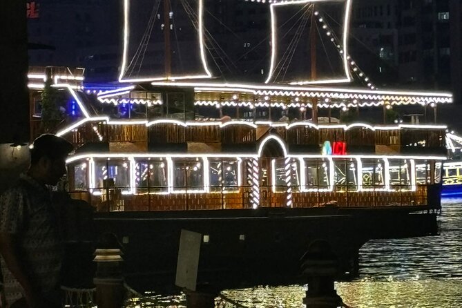 Dubai Dhow Cruise Dinner Al Seef Creek Multicusine - Tanora dance and the puppet show