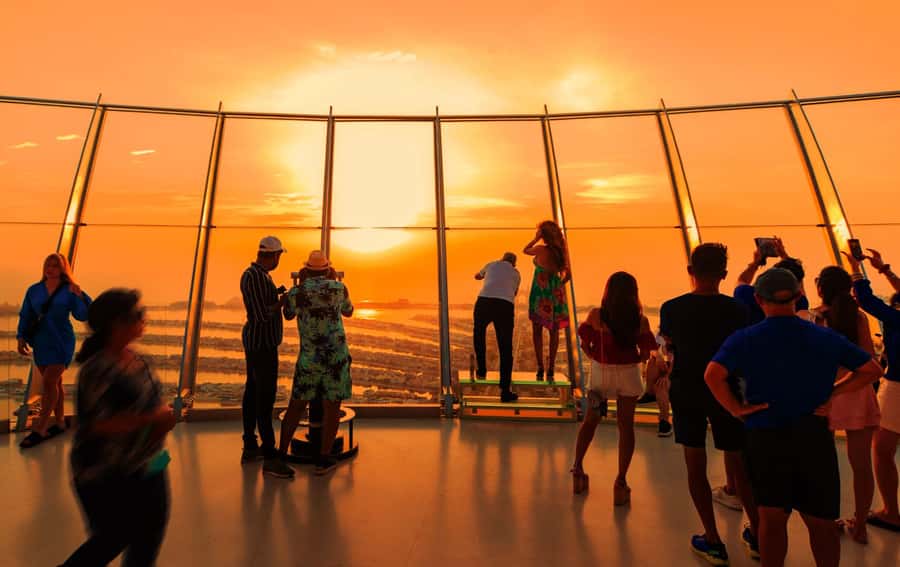 Dubai: Dinner at The View the Palm Observatory - The View From 240 Metres