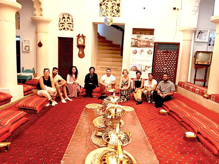Dubai: Discover Dubai Old Town, Souks, Museum & Street Food - Al Souq Al Kabeer and the tasting break