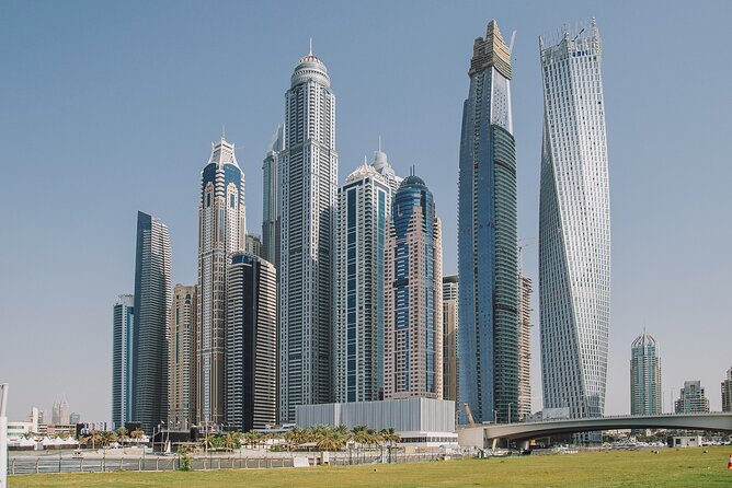 Dubai Discovery Tour - Half Day - Dubai Mall: Twenty Minutes Inside a City-Sized Shopping Center
