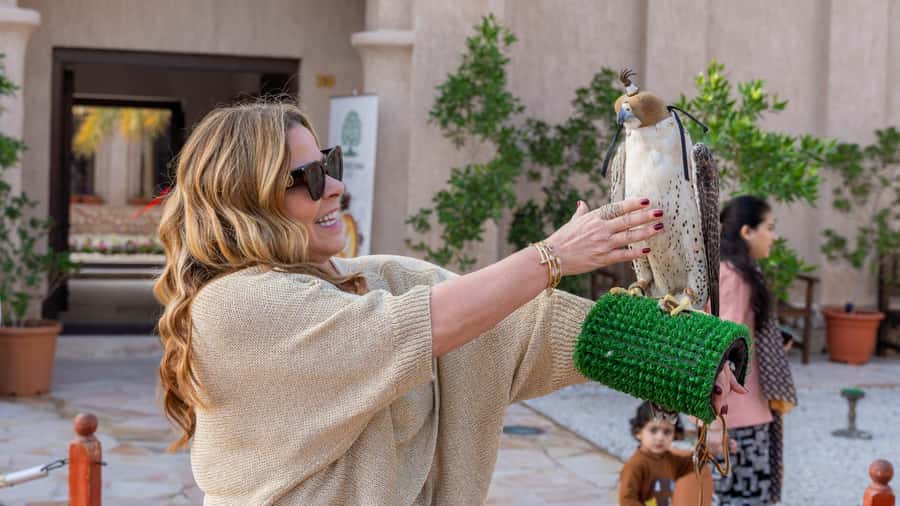 Dubai: Emirati Cultural Experience with Emirati Meal - Emirati snacks and a meal at an Emirati home