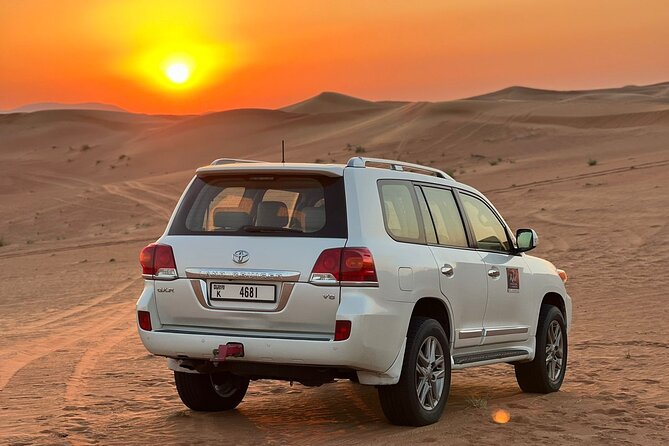 Dubai Evening Desert Safari - Henna, shisha, and the evening camp program