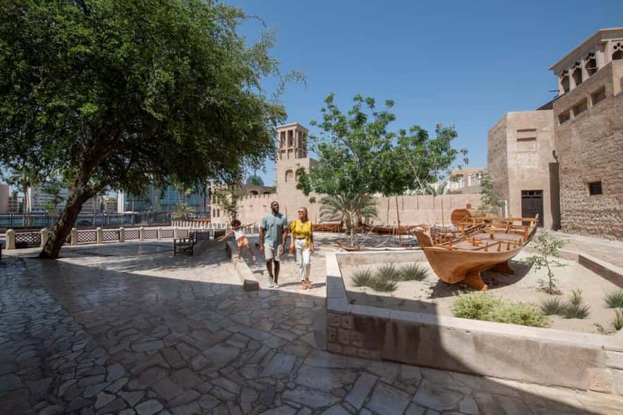 Dubai Full-Day Tour: Mosque, Souks, Burj Khalifa photo stop - Gold Souk and Spice Souk