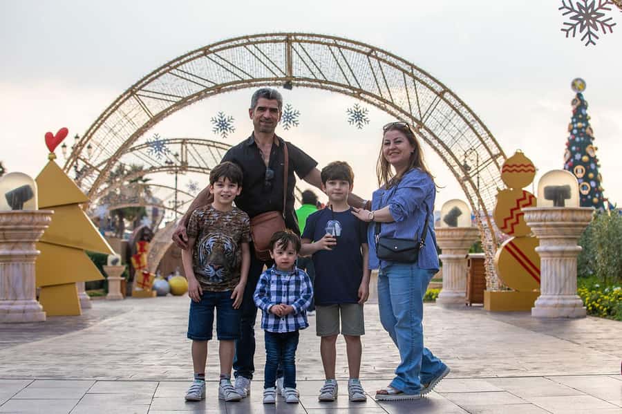 Dubai: Global Village Entry Ticket with Hotel Transfers - Eating your way around the village