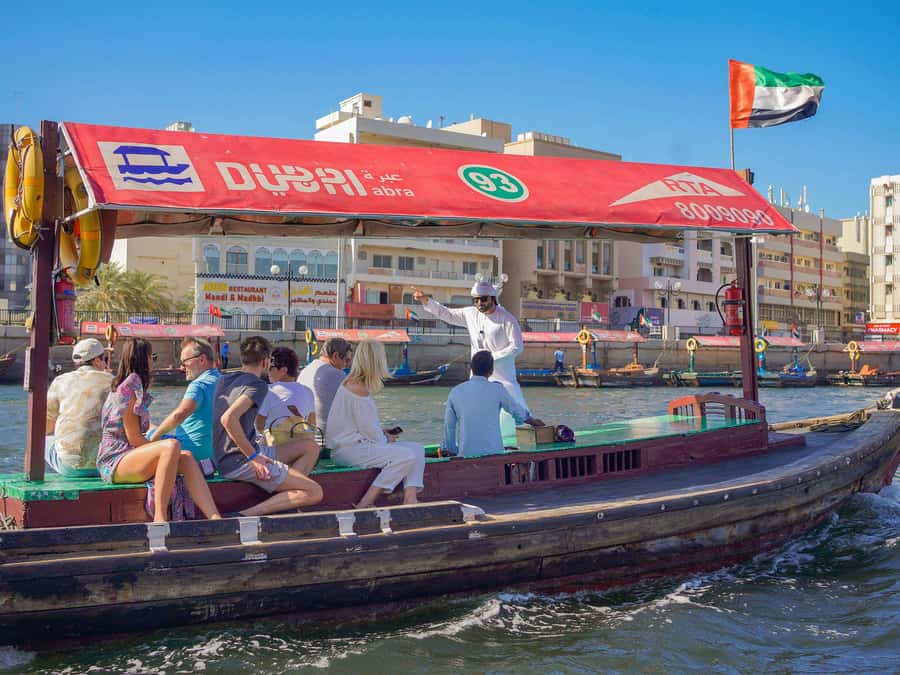 Dubai: Half-Day City Tour with Blue Mosque, Creek, and Souks - Coffee, dates, and Emirati hospitality at Al Khayma