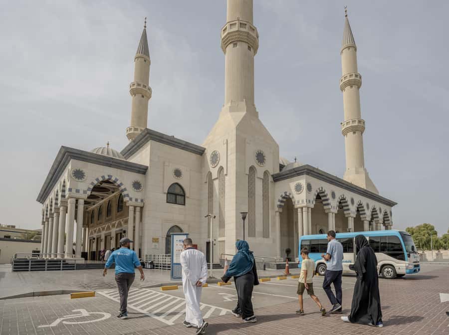 Dubai: Half-Day City Tour with Blue Mosque, Creek, and Souks - Guides are the heart of the experience