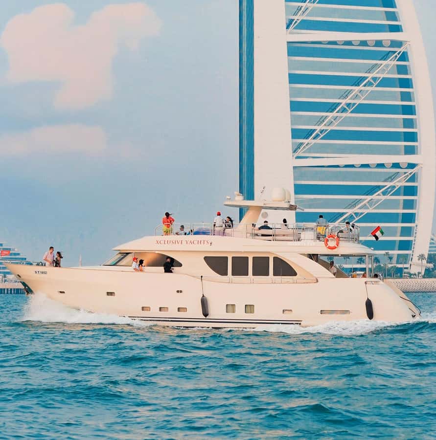 Dubai Harbor: Luxury Yacht Tour with BBQ Options - Continuing to the Burj Al Arab