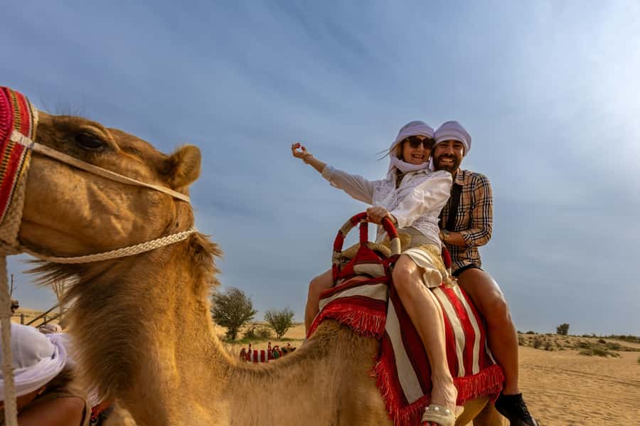 Dubai: Helicopter Ride, Desert Safari, Camels & Refreshments - Key details before you book