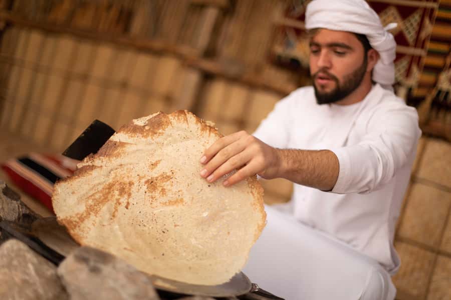 Dubai: Heritage Camel Desert Safari with Traditional Dinner - Falconry at sunset, with more than a quick demonstration