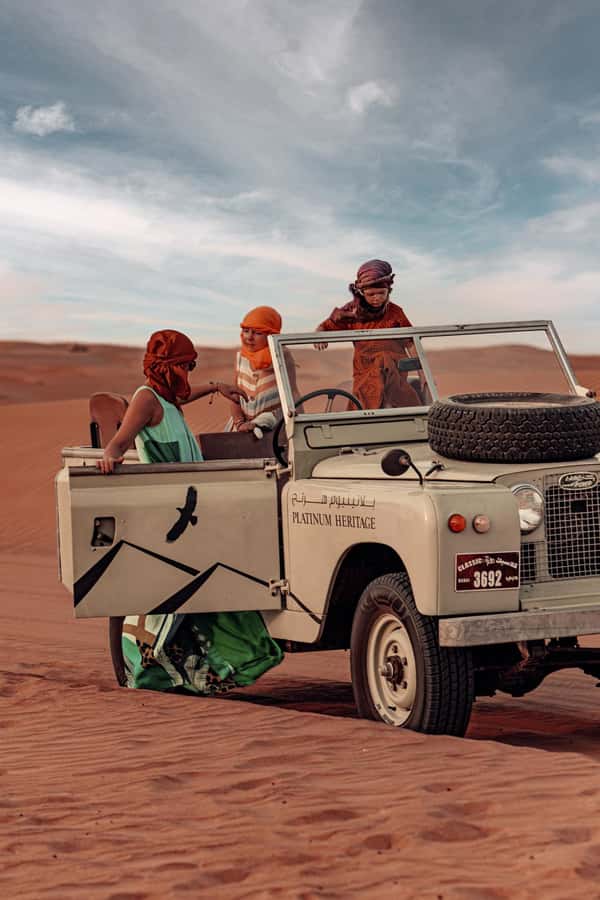 Dubai: Heritage Safari in Vintage Land Rover with Dinner - Who should book this heritage safari?