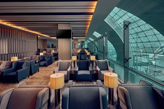 Dubai International Airport Plaza Premium Lounge at Terminal 3 - Seating, noise, and the search for sleep