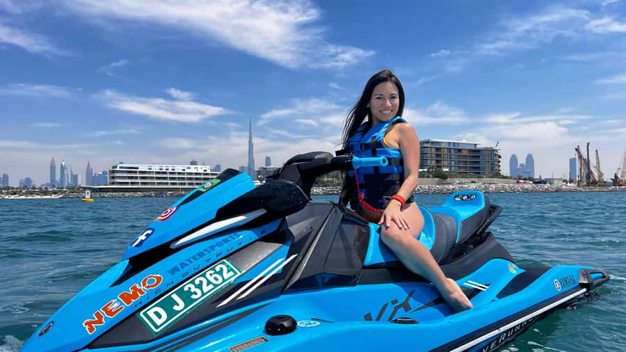 Dubai Jet Ski: Burj Khalifa, Burj Al Arab, Pics & Ice Cream! - The safety briefing sets the tone