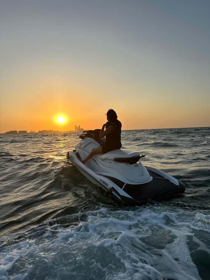 Dubai Jet Ski & Chill? More Like Jet Ski & Thrill! + Coffee - Who Will Enjoy This Most
