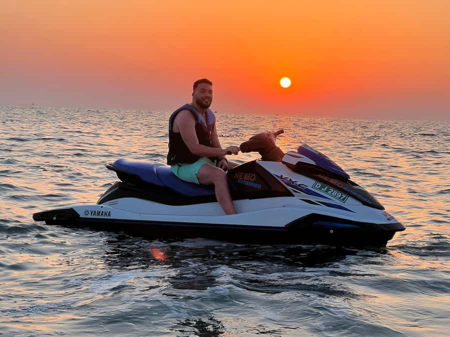 Dubai: Jet Ski to Atlantis with Videos, Photos and Ice Cream - Around Palm Jumeirah and its resort skyline