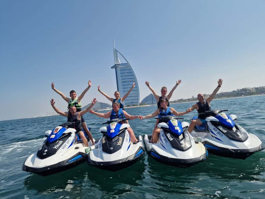 Dubai: Jet Ski Tour of Burj Al Arab with Photos - Photo stops that make the short tour count