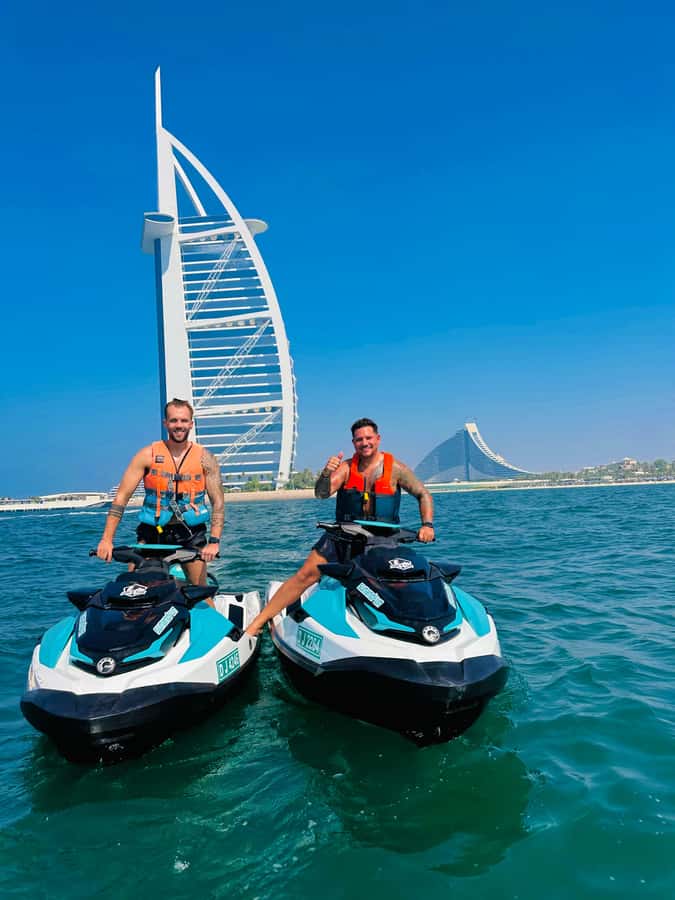 Dubai jet ski: visit the Burj al Arab and Atlantis with photos and videos - Learning the jet ski before the open water