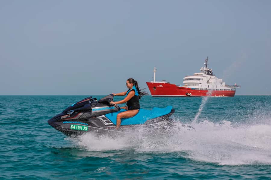 Dubai: Jetski, Burj Khalifa, Burj Al Arab, Juice, & Photos - The safety briefing comes first