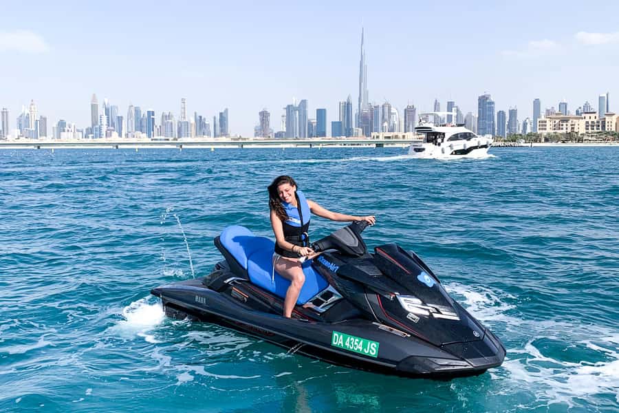 Dubai: Jetski Ride up to 2 People with Photos & Refreshments - Meeting at Fishing Harbour 1
