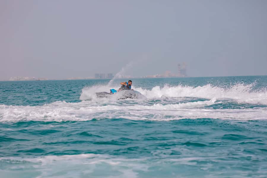 Dubai: Jetski Ride up to 2 People with Photos & Refreshments - Refreshments after the ride