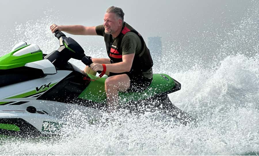 Dubai: Jetski Tour to Dubai Eye, JBR, Palm & Burj Al Arab - Comfort, clothing, and limits