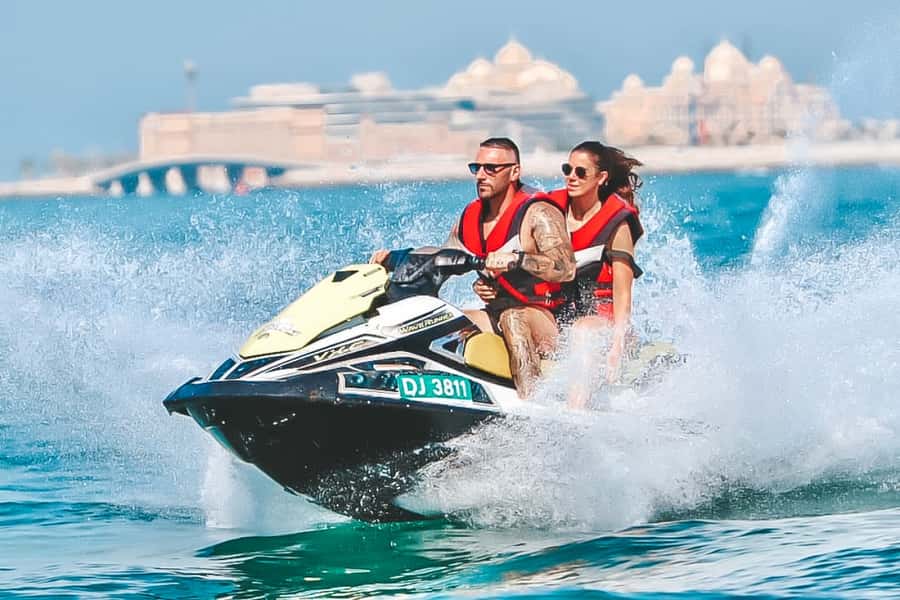 Dubai: Jumeirah Beach Jet Ski Rental for up to 2 People - Meeting at WaterAdventure Dubai opposite Starbucks