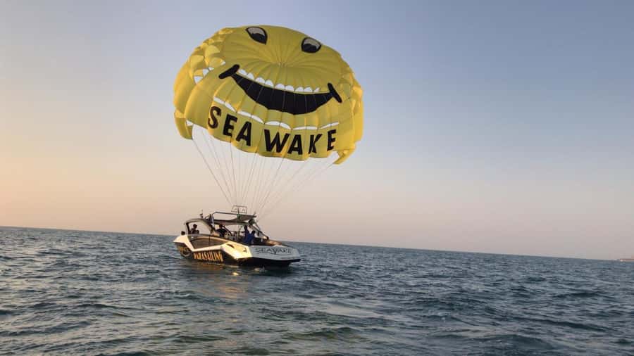 Dubai Jumeirah Parasailing adventure with breathtaking views - Small details that make the day easier