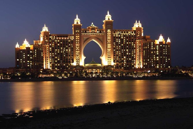 Dubai Layover Night Experience | See the City of Lights - Palm-shaped island views come between the major stops