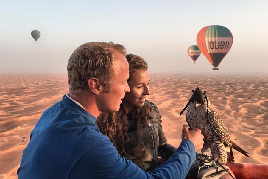 Dubai: Luxury Balloon Flight with Michelin-Curated Breakfast - The Pre-Dawn Pickup and Desert Drive