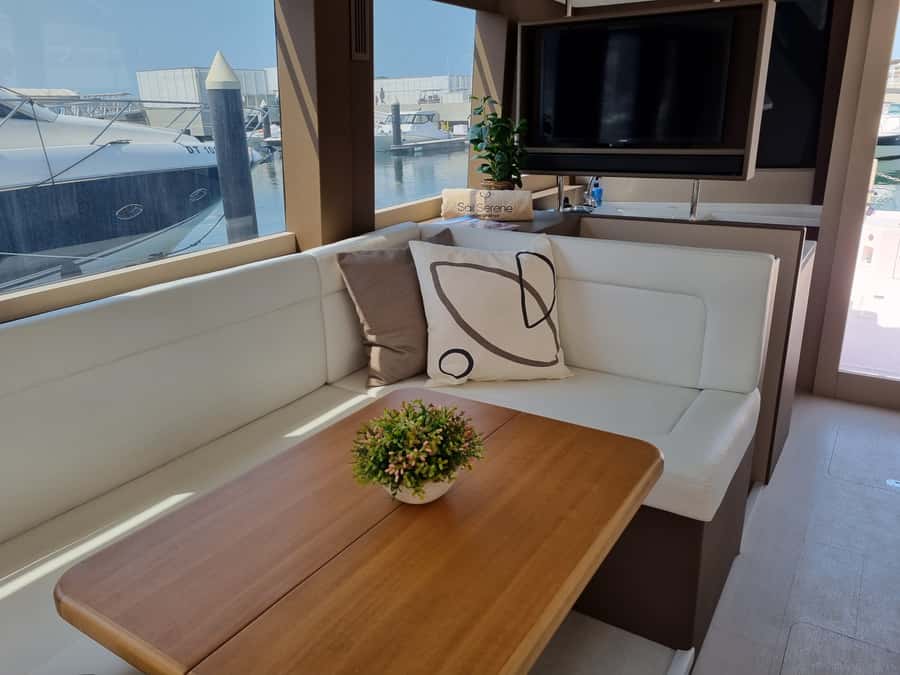 Dubai: Luxury Sightseeing Cruise with Food and Drinks - Dubai Marina Canal, skyscrapers, and yachts