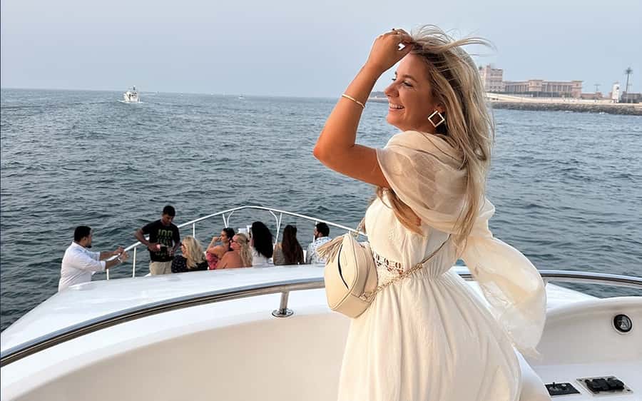 Dubai: Luxury Sunset Yacht Tour with Snacks and Drinks - Key things to know before you book