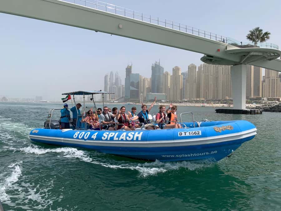 Dubai Marina : 1.5-Hour Atlantis Sightseeing Speedboat Tour - Atlantis, the Palm, and the pause for photographs