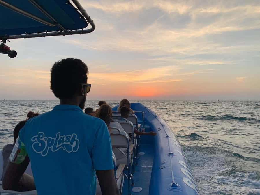 Dubai Marina : 1.5-Hour Atlantis Sightseeing Speedboat Tour - Choosing the best departure time