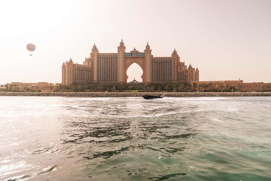 Dubai Marina: 1-Hour Luxury Sightseeing Speedboat Tour - Why this one-hour boat ride works so well